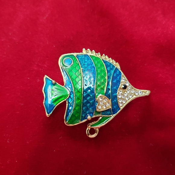 Fish Brooch - Picture 2 of 7